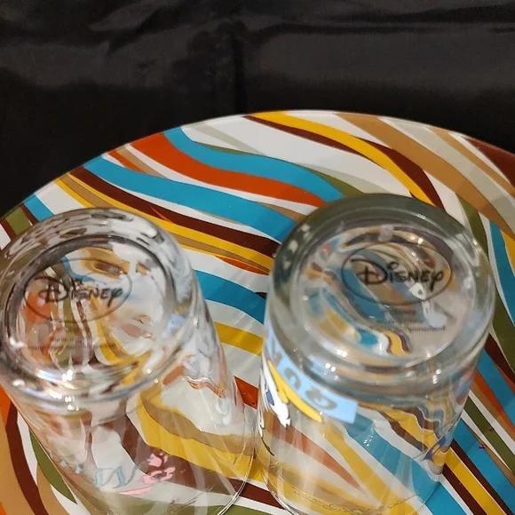 Disney Donald and Minnie Glass Set - Blue and Red Highlights - Picture 3 of 6